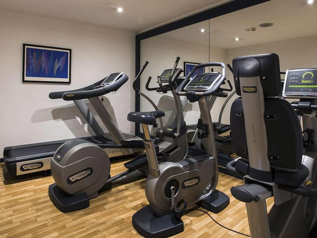 Flyon Hotel & Conference Center Bologna Servizi foto Elliptical bikes in a gym