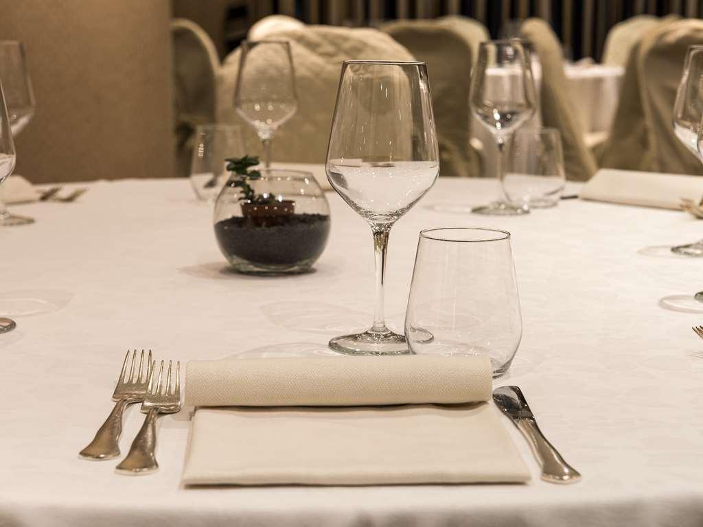 Flyon Hotel & Conference Center Bologna Ristorante foto Restaurant