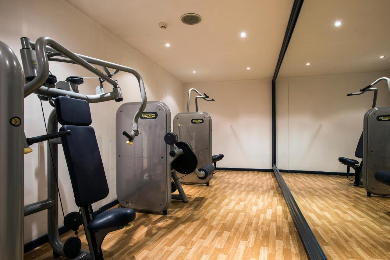 Flyon Hotel & Conference Center Bologna Esterno foto Gym equipment